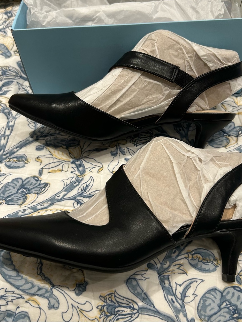 LifeStride Magnetic Silky Black Women’s Heels